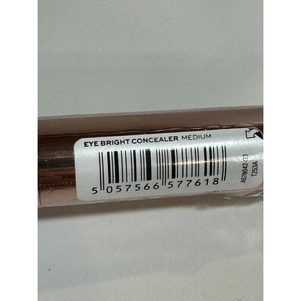 Revolution Eye Bright Illuminating Under Eye Concealer Standard Size(Medium)New